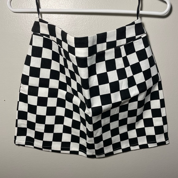 Brand new SHEIN checkered mini skirt - Picture 1 of 4